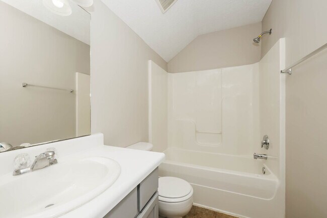 Building Photo - 2726 Apostle Ln