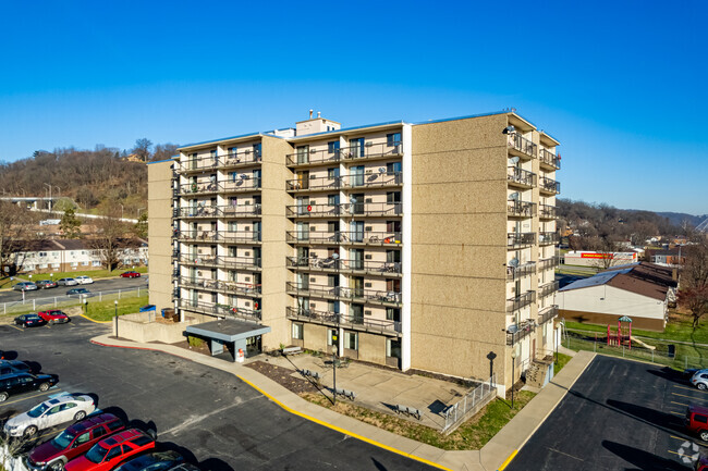 Primary Photo - Gaylord Tower