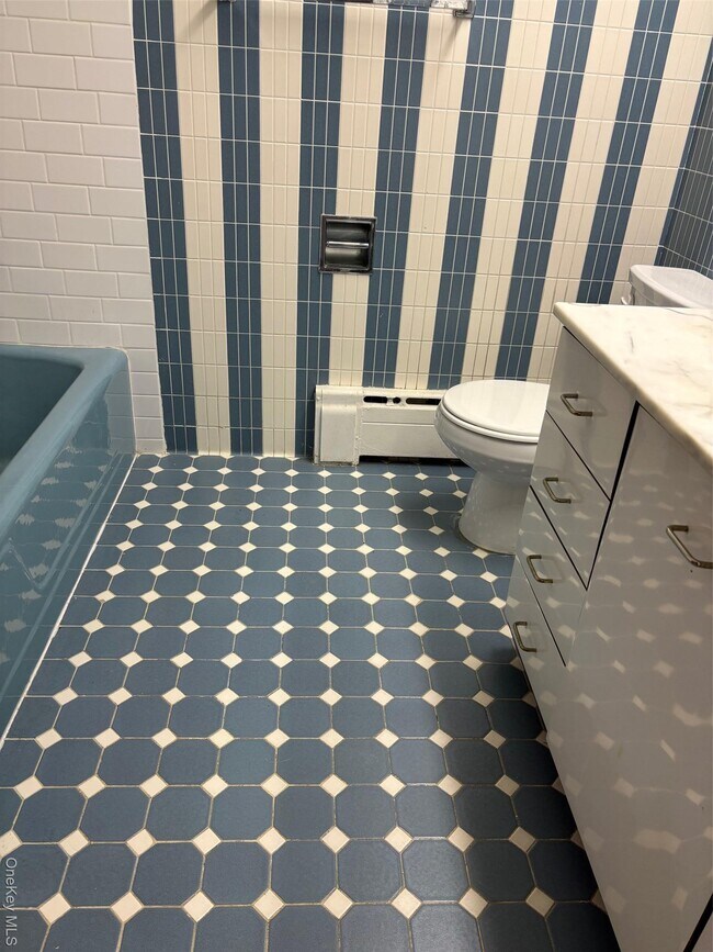 Building Photo - 73 Luchon St