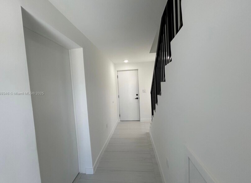 Building Photo - 14624 SW 261st Ter