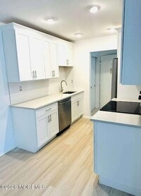 Building Photo - 175 Amberly Dr