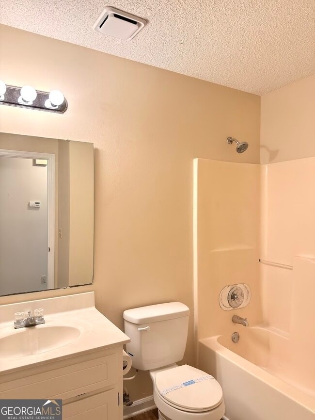 Building Photo - 202 Cypress Dr
