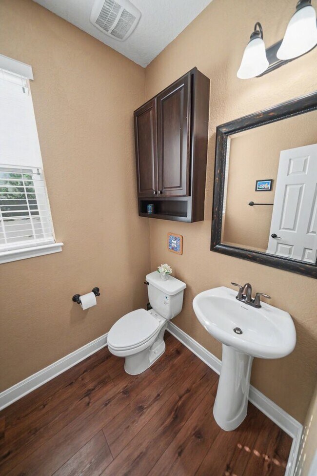 Building Photo - Exquisite 3-bedroom, 2.5-bathroom off 1604 and Culebra Road - Realtor Commission: $500