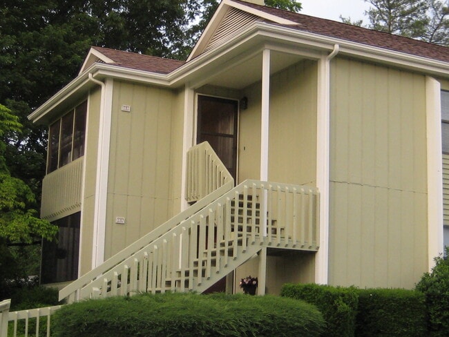 Building Photo - 110 Heywood Rd