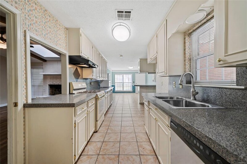 Building Photo - 718 Dunbarton Rd