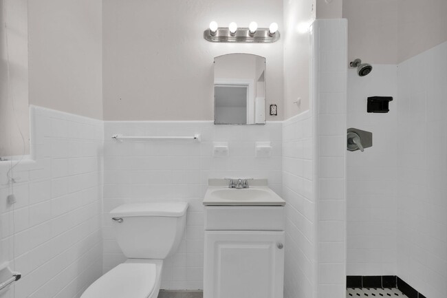 Building Photo - Stunning 3-Bedroom, 2-Bath Home in Desirable Mandarin Neighborhood!