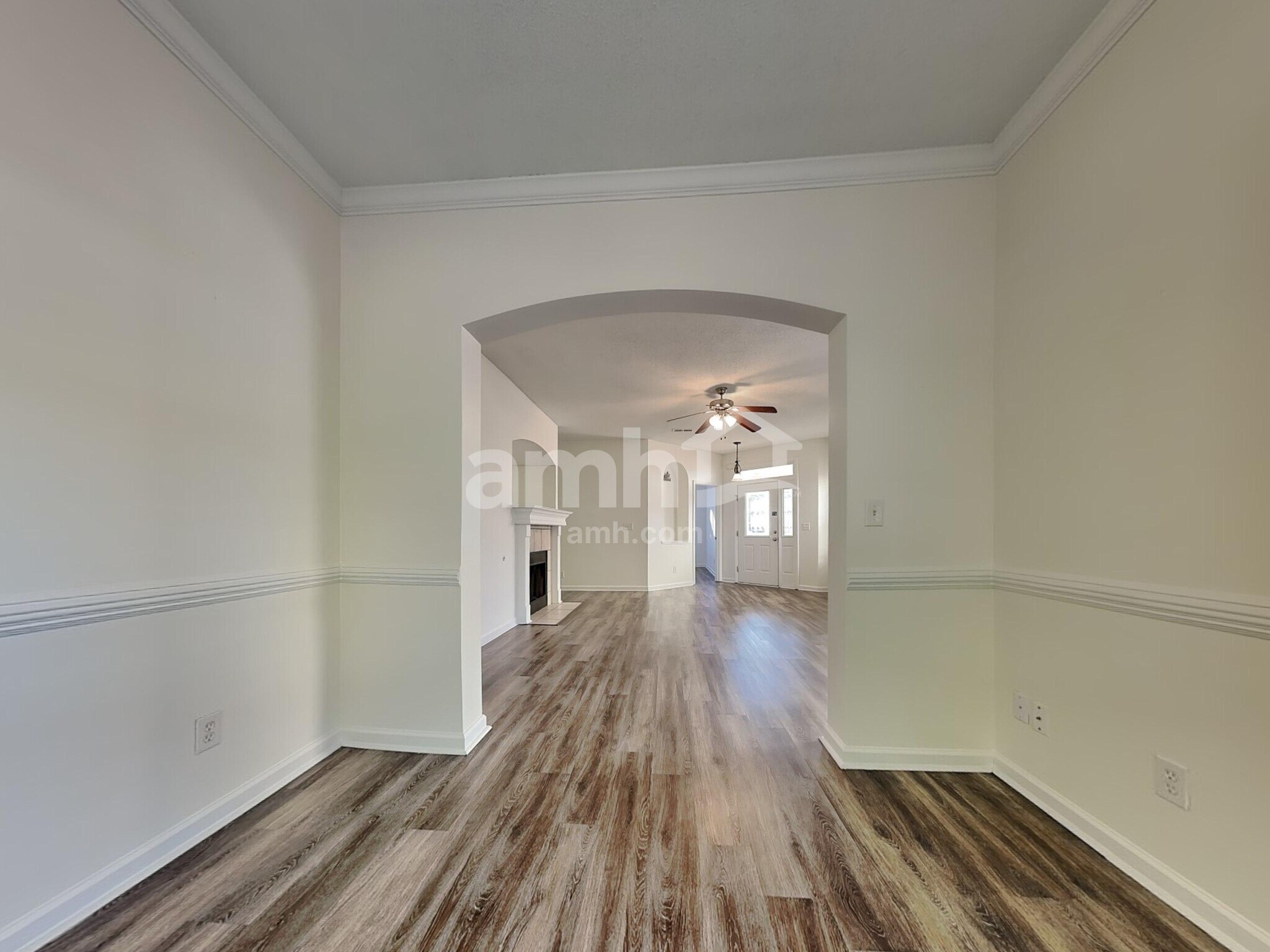 Building Photo - 3864 Lake Village Cv