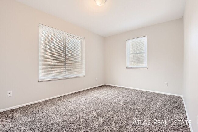 Building Photo - 2994 Whileaway Cir E