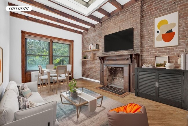 Primary Photo - 310 W 89th St