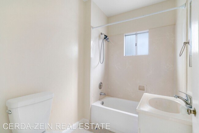 Building Photo - 2 br, 1 bath House - 1409 Page St