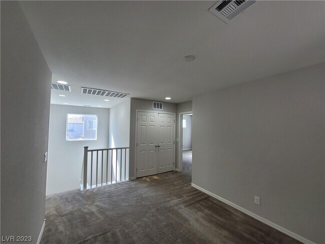 Building Photo - 10449 Forked Run St