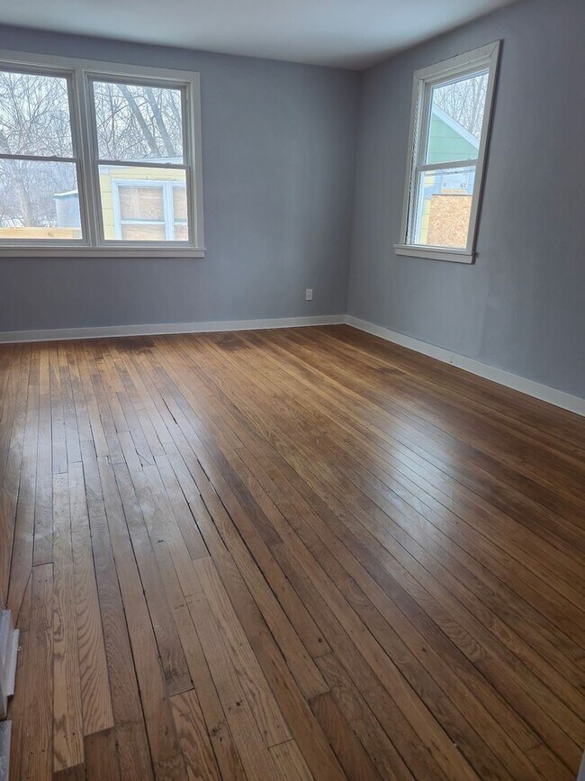 Building Photo - 19-21-21 Shelley Ct