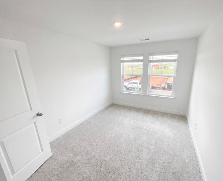 Building Photo - 207 Ensemble Blvd