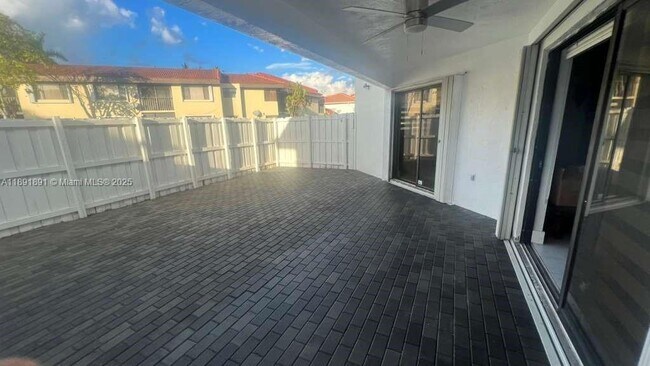 Building Photo - 9656 SW 138th Ave