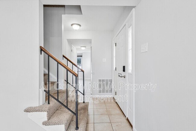 Building Photo - 9995 Campus Way S