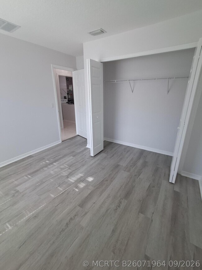 Building Photo - 2697 SW Altamira Ave