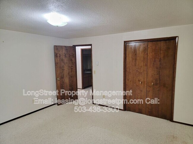 Building Photo - 2029 NW Arthur Pl