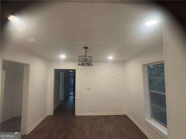 Building Photo - 348 Hortman Ave