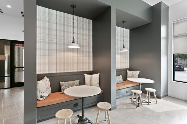 Building Photo - 11830 Buckfield Cir