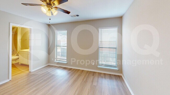 Building Photo - 3263 Wexford Dr