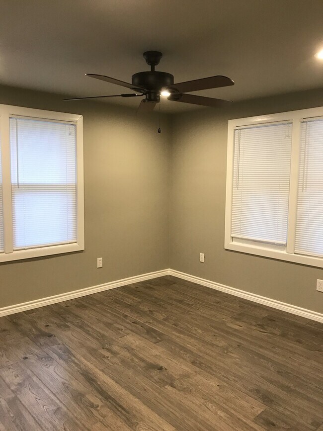 Building Photo - 1541 Ranger Hwy