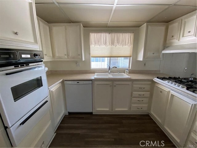 Building Photo - 2230 Lake Park Dr