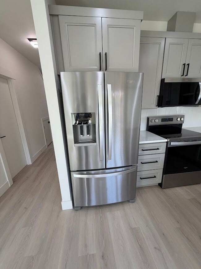 Building Photo - Modern Living Duplex in Keizer