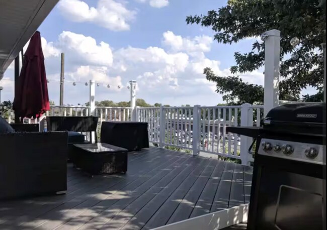 Building Photo - 1019 Berryville Ave