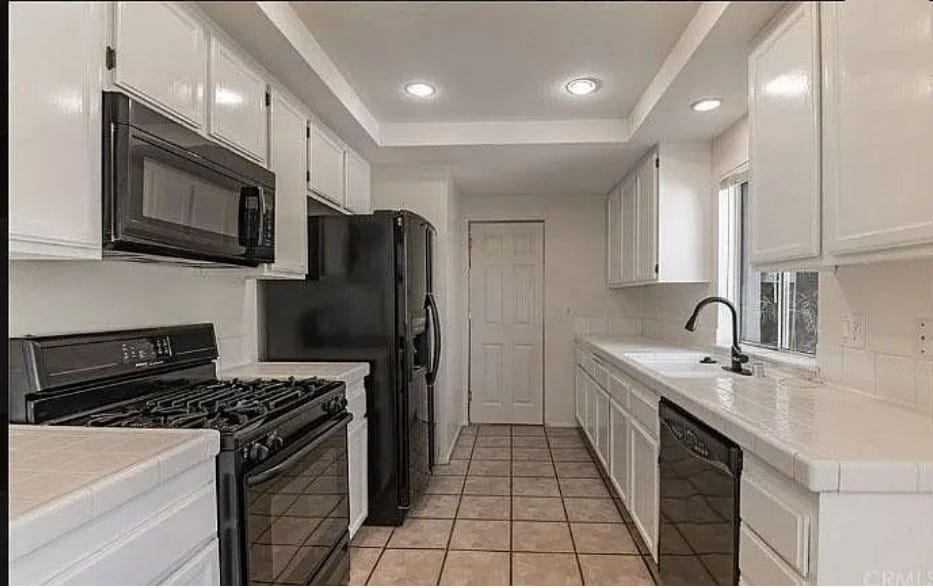 Building Photo - 6828 Poppyview Dr