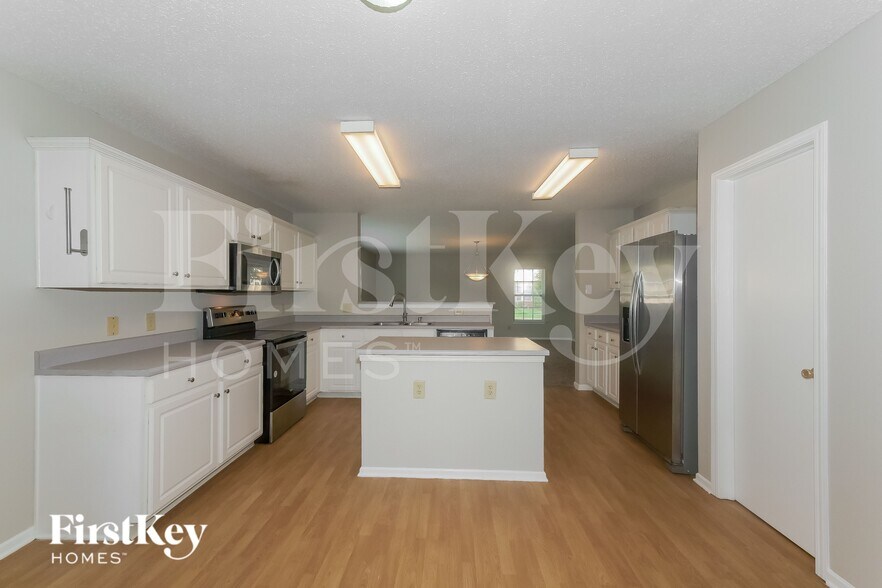 Building Photo - 12684 Majestic Way
