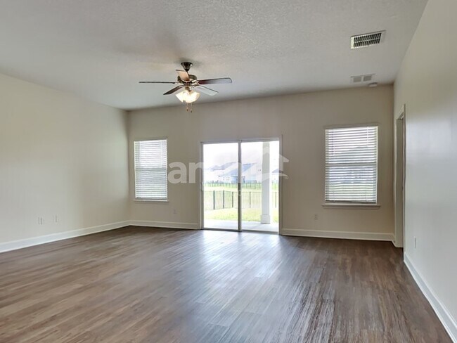 Building Photo - 970 Sunny Stroll Dr