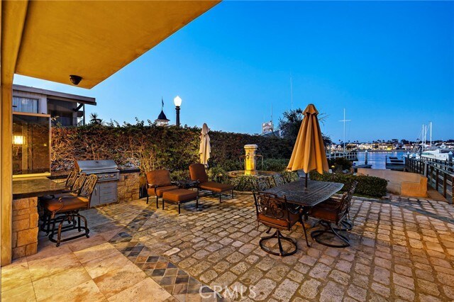 Building Photo - 900 E Balboa Blvd