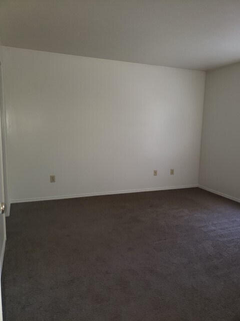 Building Photo - 1302 N Kinser Pike