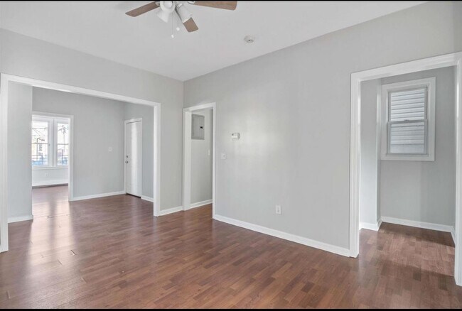 Building Photo - 35 McAdoo Ave