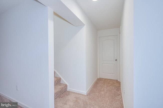 Building Photo - 192 Ludgate Mnr