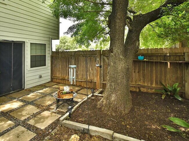 Building Photo - Updated North Austin Townhome with Exceptional Outdoor Space