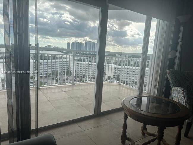 Building Photo - 18041 Biscayne Blvd