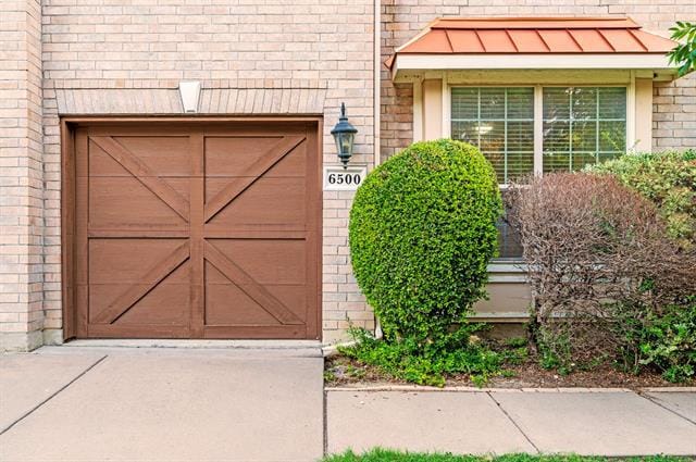 Building Photo - 6500 Hickory Hill Dr