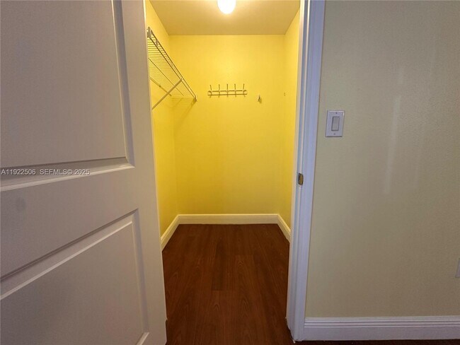 Building Photo - 2627 NW 33rd St