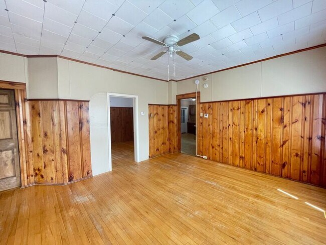 Building Photo - 121 Cypress St