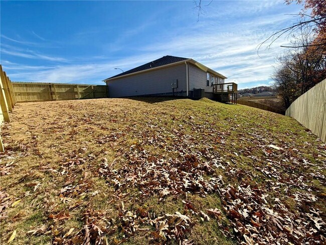 Building Photo - 3705 N Carmine Dr