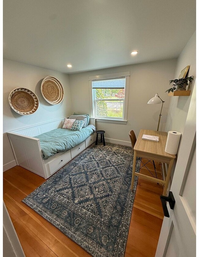 Building Photo - 4083 SW Dickinson St