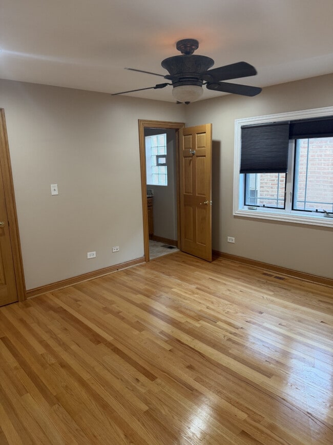 Building Photo - 5534 W 26th St