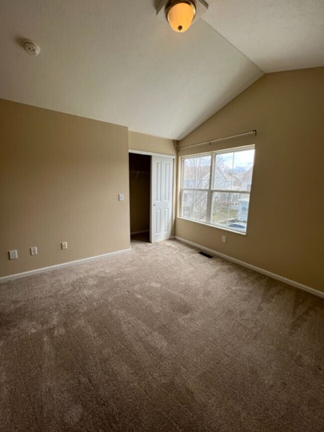 Building Photo - 2 Bed 2.5 Bath Condo in Downtown Powell Available for Pre-Lease!