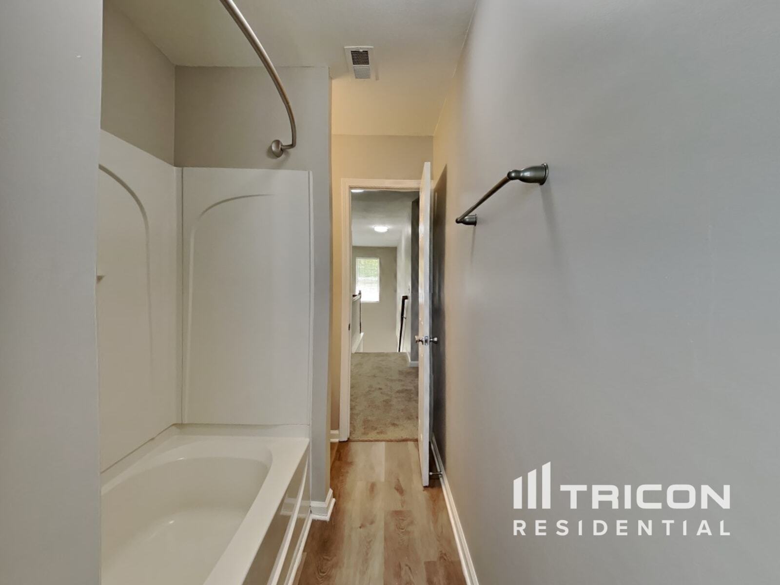 Building Photo - 986 Peachtree Meadows Cir