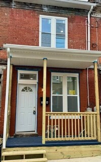 Building Photo - 3 Bedrooms 2 Full bath Home - Harrisburg Pa