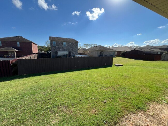 Building Photo - 3 bed 2 bath in Huntsville AL