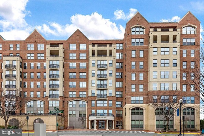 Primary Photo - 485 Harbor Side St