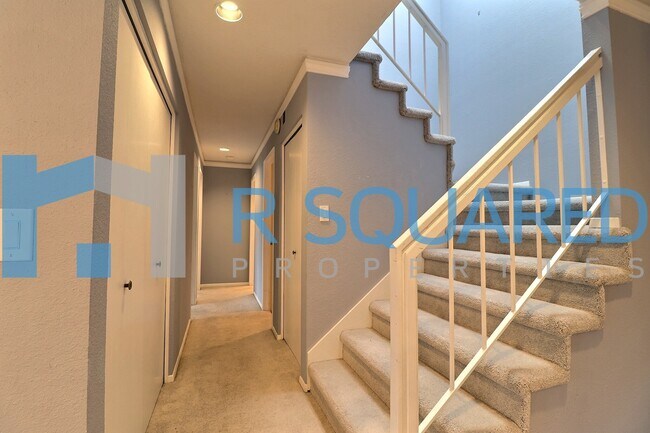 Building Photo - 401 100th Ave NE