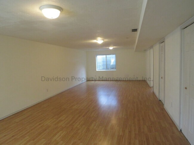 Building Photo - Spacious 3-Bedroom House in Pine Creek